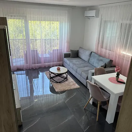 Apartment Romantika 1